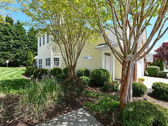 3rd image of 4447 Piedmont Trace Dr