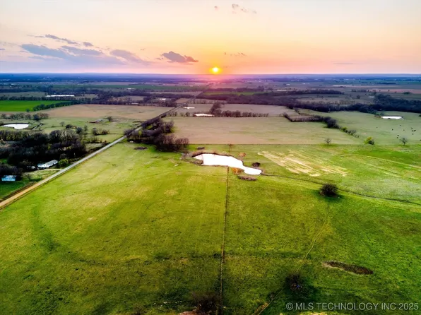 19 E 710th Rd, Wagoner, OK 74467