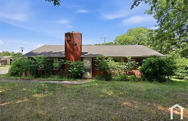 6628 University Pkwy — Photo 5