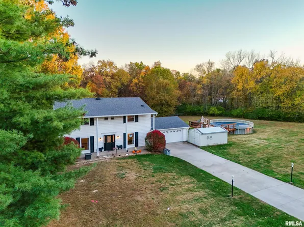 21 Armstrong Ct, Macomb, IL 61455