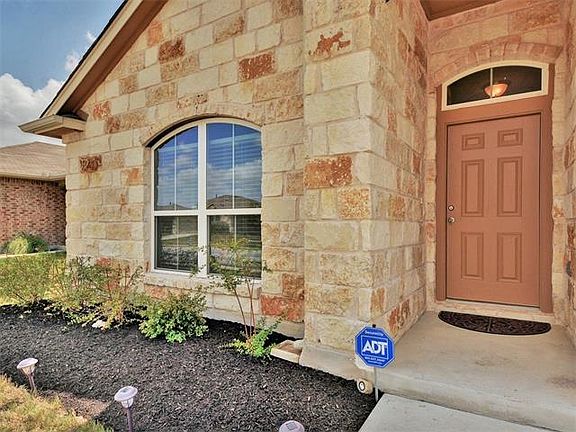 4th image of 109 Esparza Ct