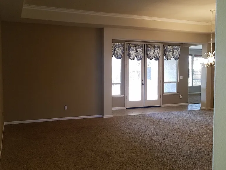 6145 Crater Lake Dr — Photo 15