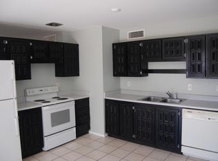 5213 W Country Gables Dr, Glendale, AZ 85306