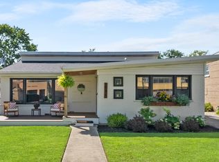 10620 S Kedvale Ave, Oak Lawn, IL 60453