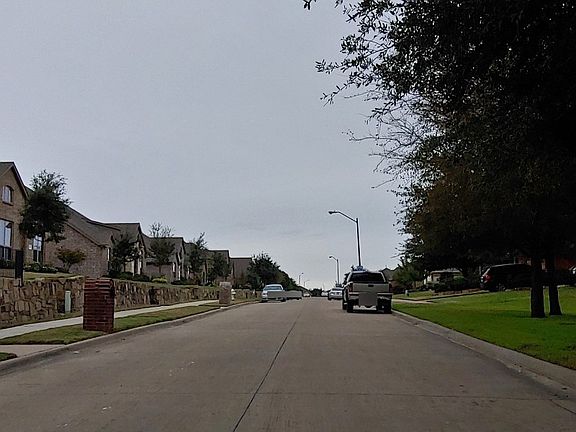 5th image of 615 Saddlebrook Dr