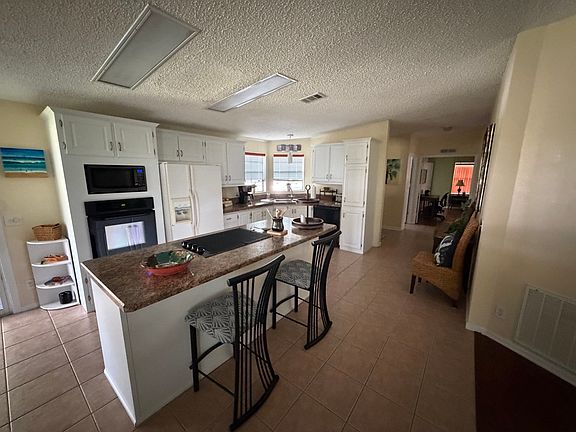 4th image of 222 Golf View Dr