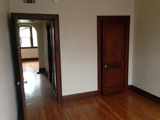 1st image of 4055 S Grand Blvd