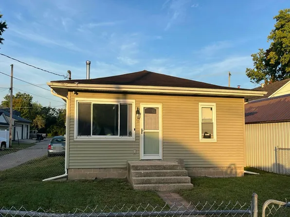 415 Locust St, Ottawa, IL 61350