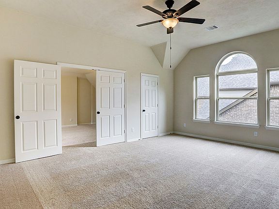 Expansive gameroom