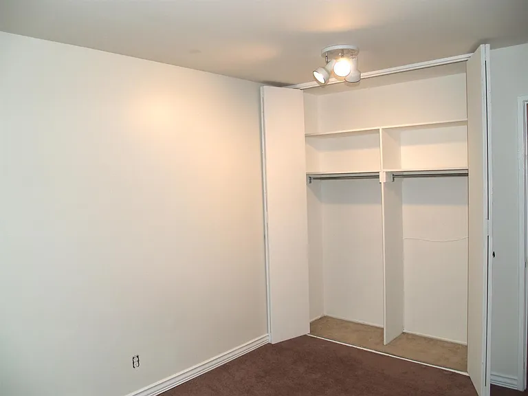 4206 Packard St #6 — Photo 12