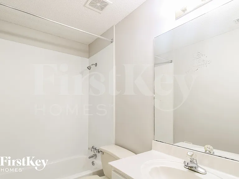 588 N Ericson Dr — Photo 12