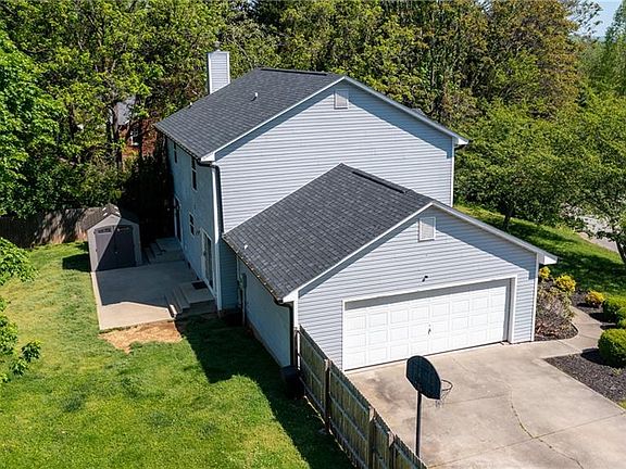 2nd image of 1204 Hillsboro Ct SW
