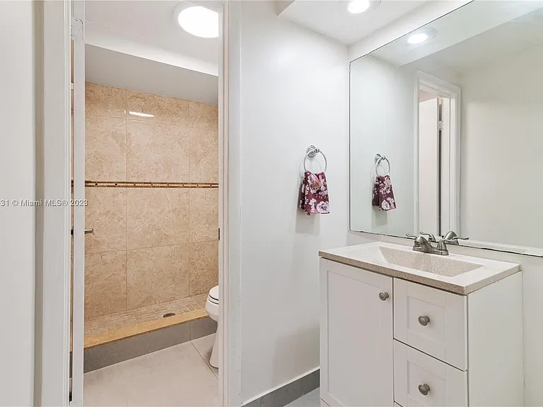 1660 W Golfview Dr #166 — Photo 15