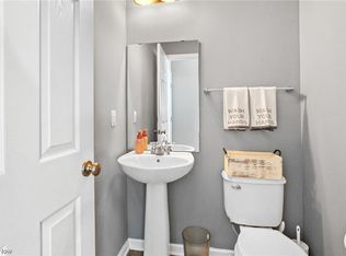 6887 Meadow Lakes Blvd, North Ridgeville, OH 44039