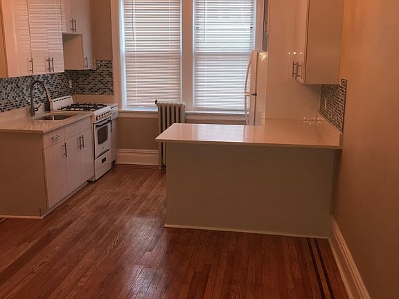 3rd image of 45-15 Parsons Blvd #1D
