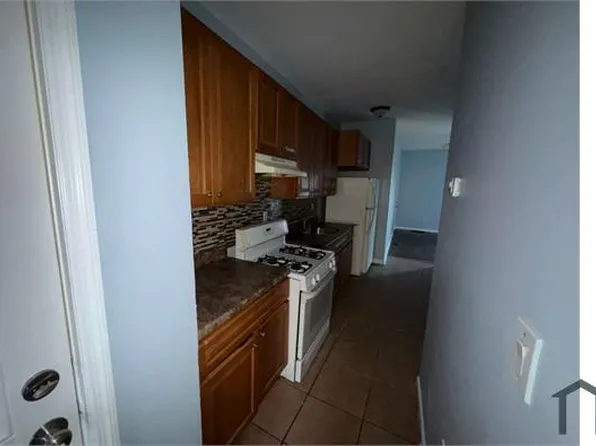 480 21st St #L1, Irvington, NJ 07111