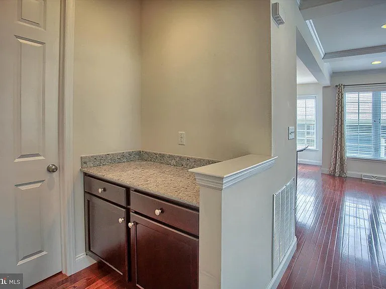 405 Line Rd — Photo 14