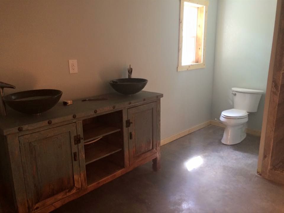 Master bathroom 