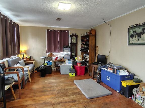 5th image of 613 W 4th Ave