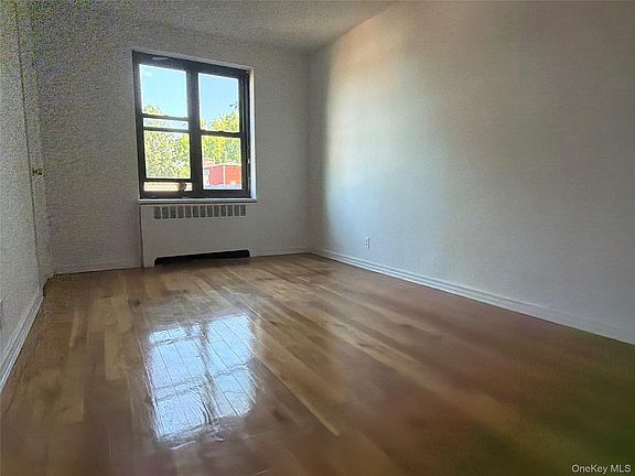 5th image of 21 Schenck Ave APT 2AC