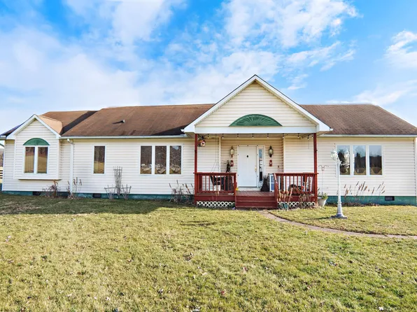 141 Lon Martin Rd, Rainelle, WV 25962