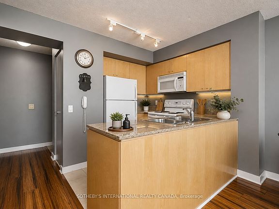 5th image of 361 Front St W #2912