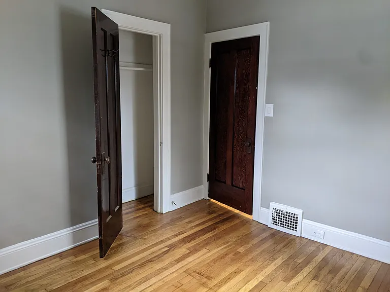 2127 Bunts Rd — Photo 9