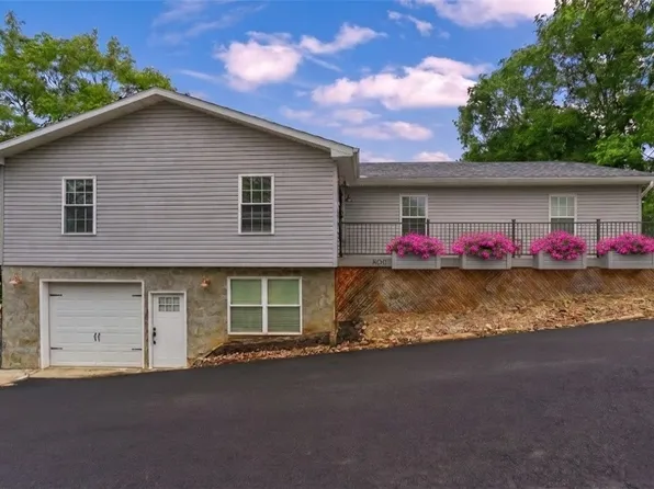 303 Garfield Ave, Mars, PA 16046