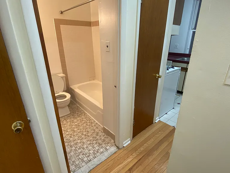 201 S 12th St #2C — Photo 6