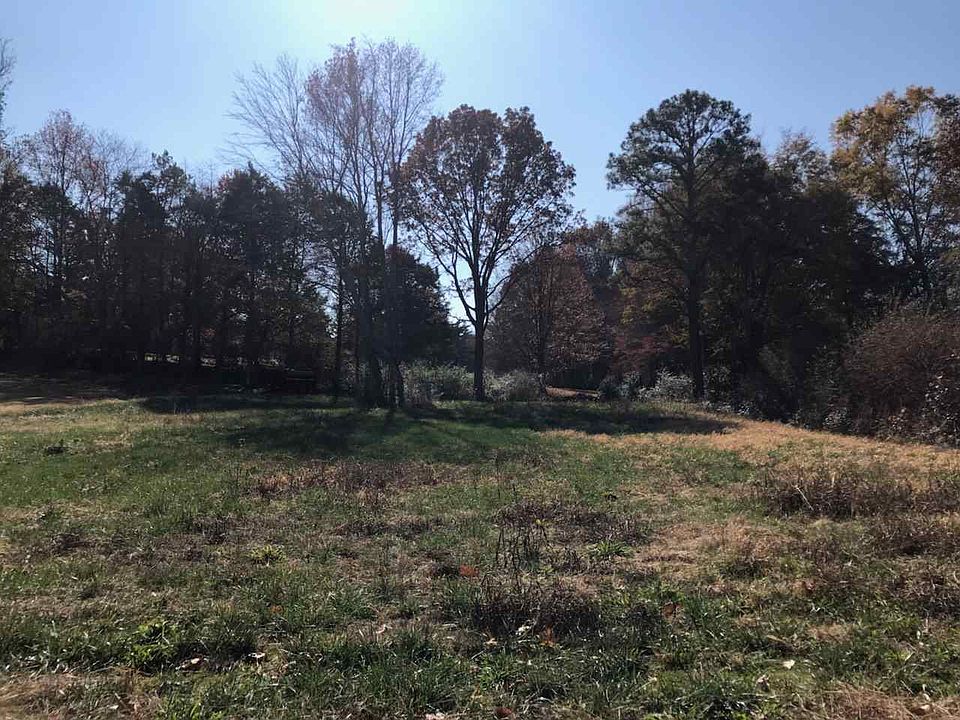 2nd image of 1558 Foxfire Rd NE