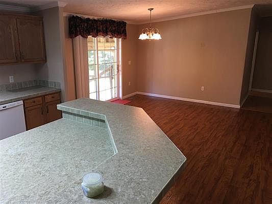 4th image of 1585 Wildersville Rd