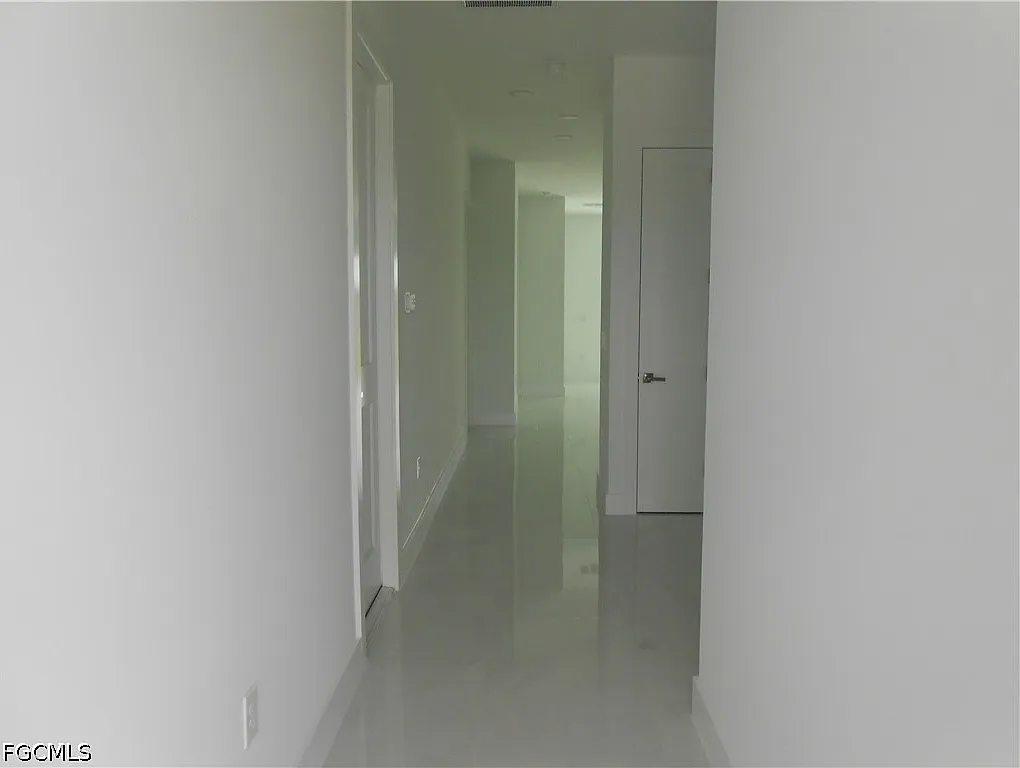 3 bed, 2.0 bath, 1223 sqft, $1,600 — Photo 3