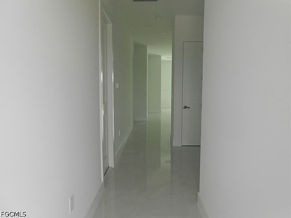3rd image of 320 Poplar St