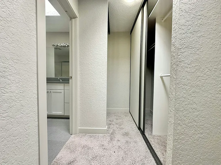 4900 Fremont Ave N #302 — Photo 11