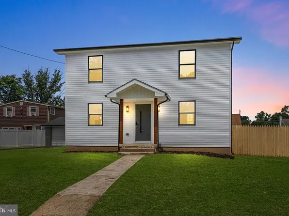 2151 Maple Ave, Croydon, PA 19021
