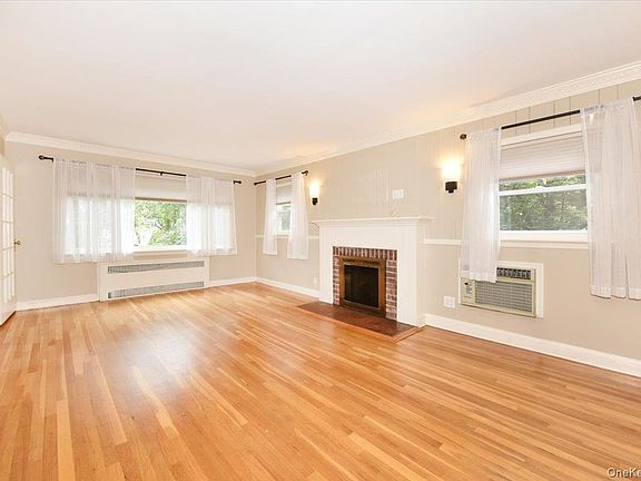 3rd image of 7503 196th St