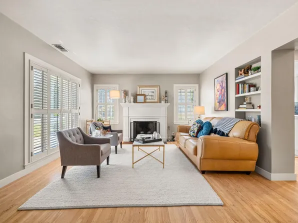 1880 8th Ave, Sacramento, CA 95818