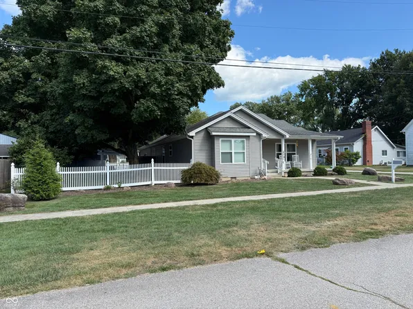 219 S Vine St, Thorntown, IN 46071