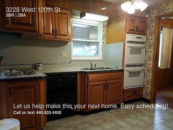 2nd image of 3228 W 120th St