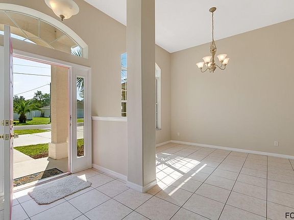 5th image of 45 Riverina Dr