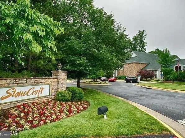 4443 Fair Stone Dr APT 102, Fairfax, VA 22033