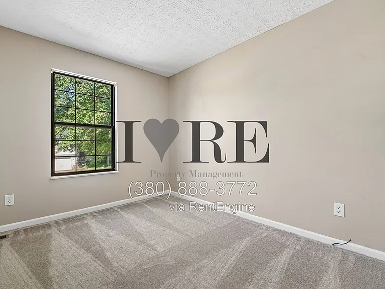 8376 Covered Wagon Ct — Photo 32