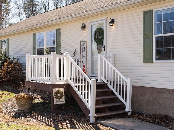 2nd image of 1291 Howardsville Tpke