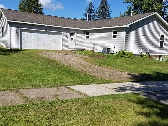 2nd image of 604 Balsam St