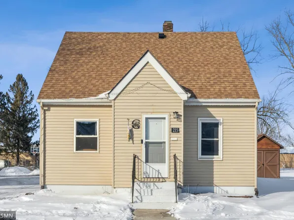 215 N 4th St, New Richmond, WI 54017