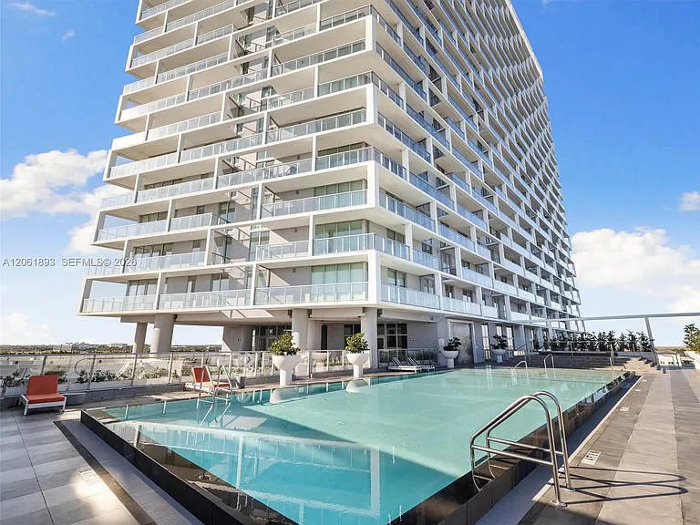 2000 Metropica Way #502 — Photo 32