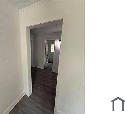 4th image of 2120 Paden St