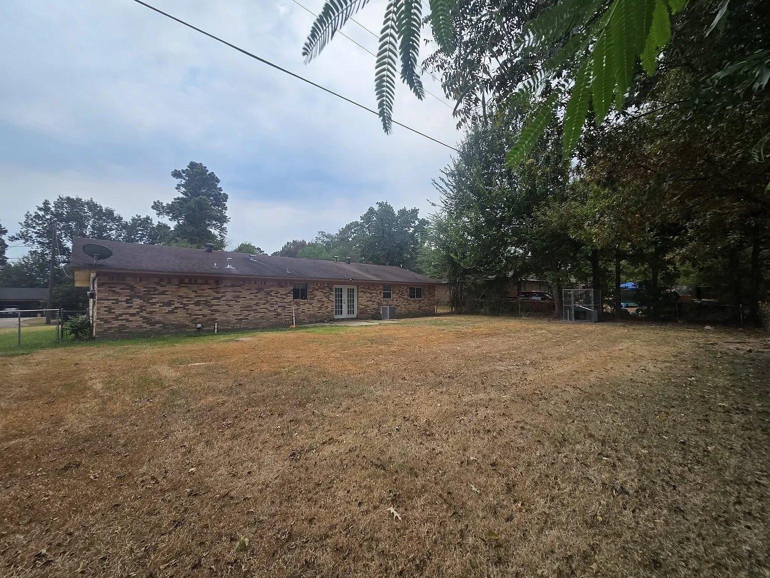 3 bed, 1220 sqft, $1,300 — Photo 4