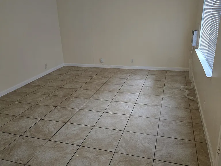 2-6010 Martin Luther King Jr Blvd — Photo 4