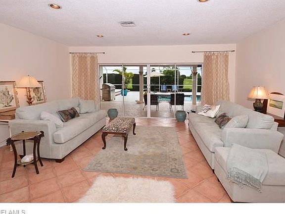 3rd image of 743 Mirror Lakes Dr